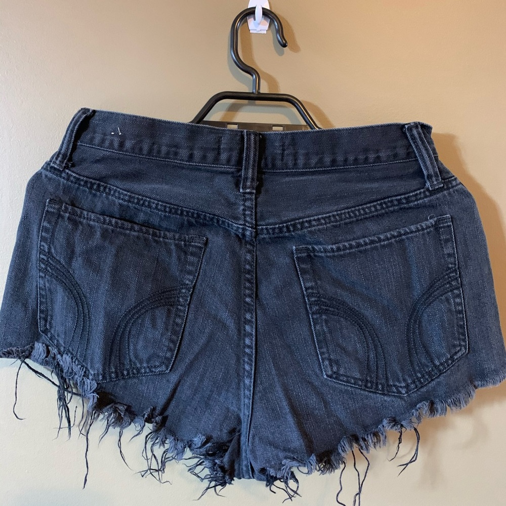 Shorts - Picture 2 of 3
